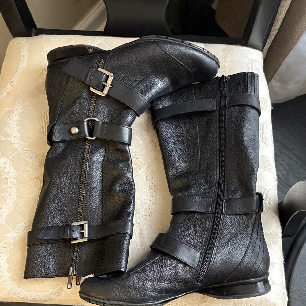 Black Leather Women's Boots - Picture 3 of 7